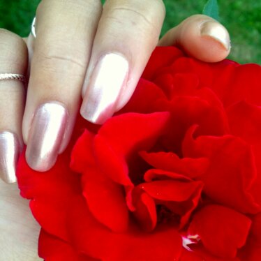 Câline-moi les ongles….