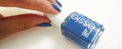Le cas du vernis bleu.