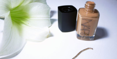 Le roi des fonds de teint : Le Sheer Glow de NARS