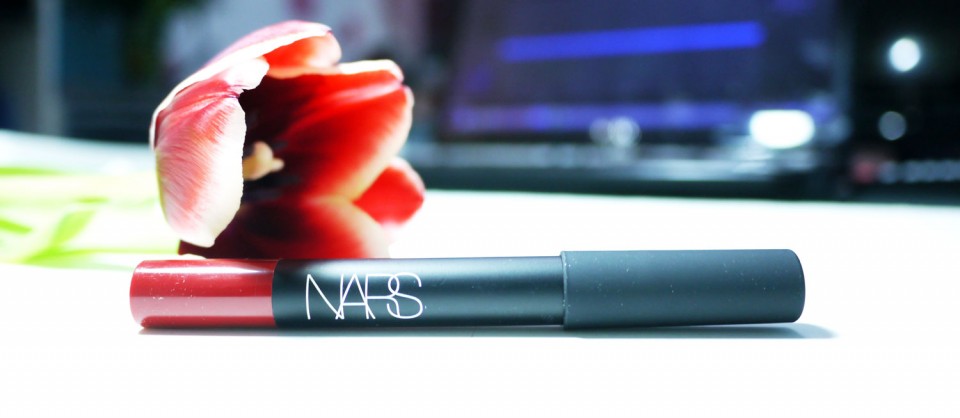 Lip Matte Pencil de NARS Cruella