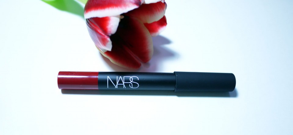 Lip Matte Pencil de NARS Cruella