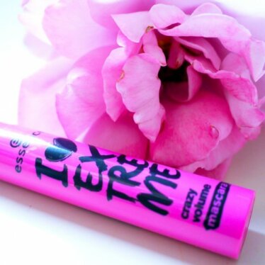 Des cils à l&rsquo;infini et au-delà avec Essence