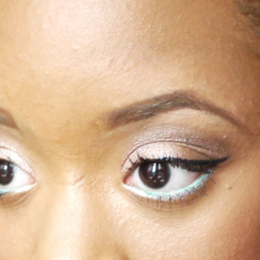 RDV Beauté #2 : Danser crayonnée en vert-argenté !