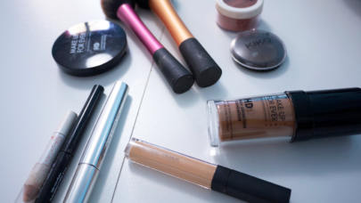 Le maquillage des filles toujours en retard !