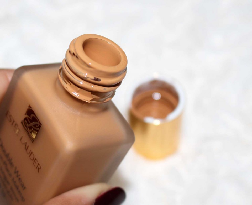 Double Wear – Teint Longue Tenue Intransférable SPF10.Estée Lauder